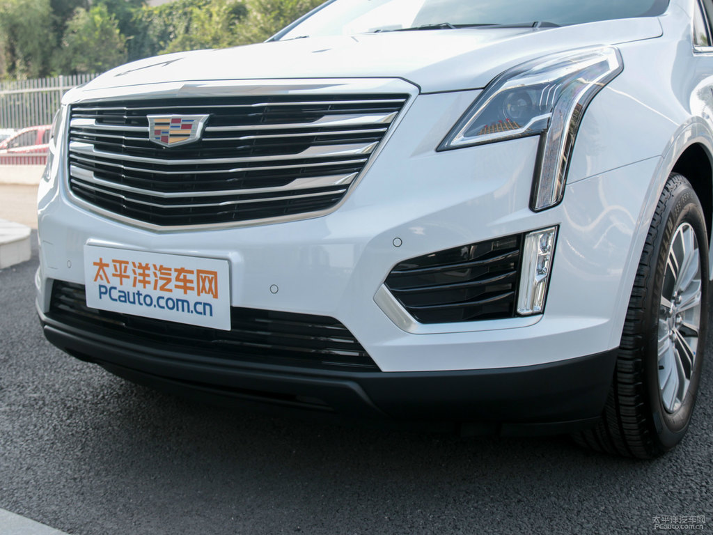 鉆白凱迪拉克XT5車頭外觀圖片