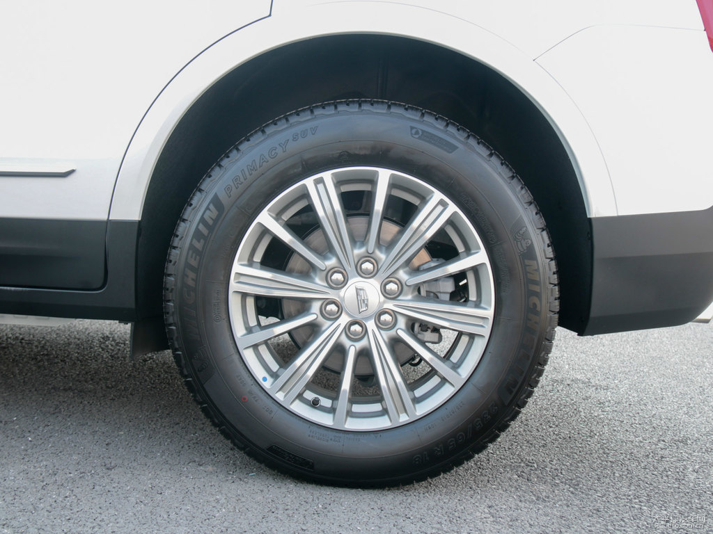 鉆白凱迪拉克XT5車身外觀圖片