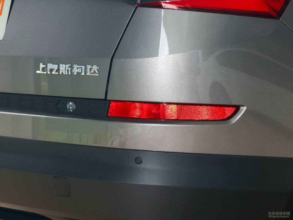 星夜灰柯迪亞克車尾外觀圖片