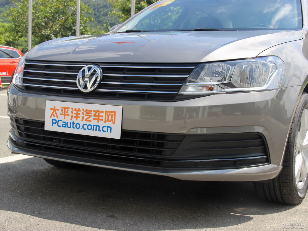 紳雅灰朗逸車頭外觀圖片