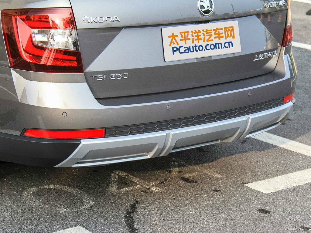 潮流灰明銳車尾外觀圖片