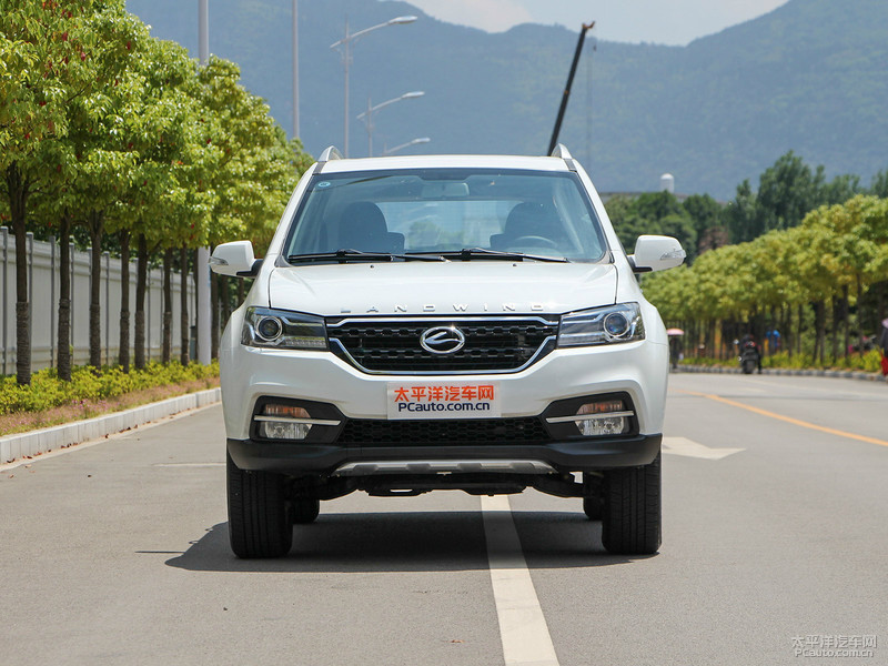 2017款薩瓦納上市於2017年3月10日,由福田汽車生產製造,定位