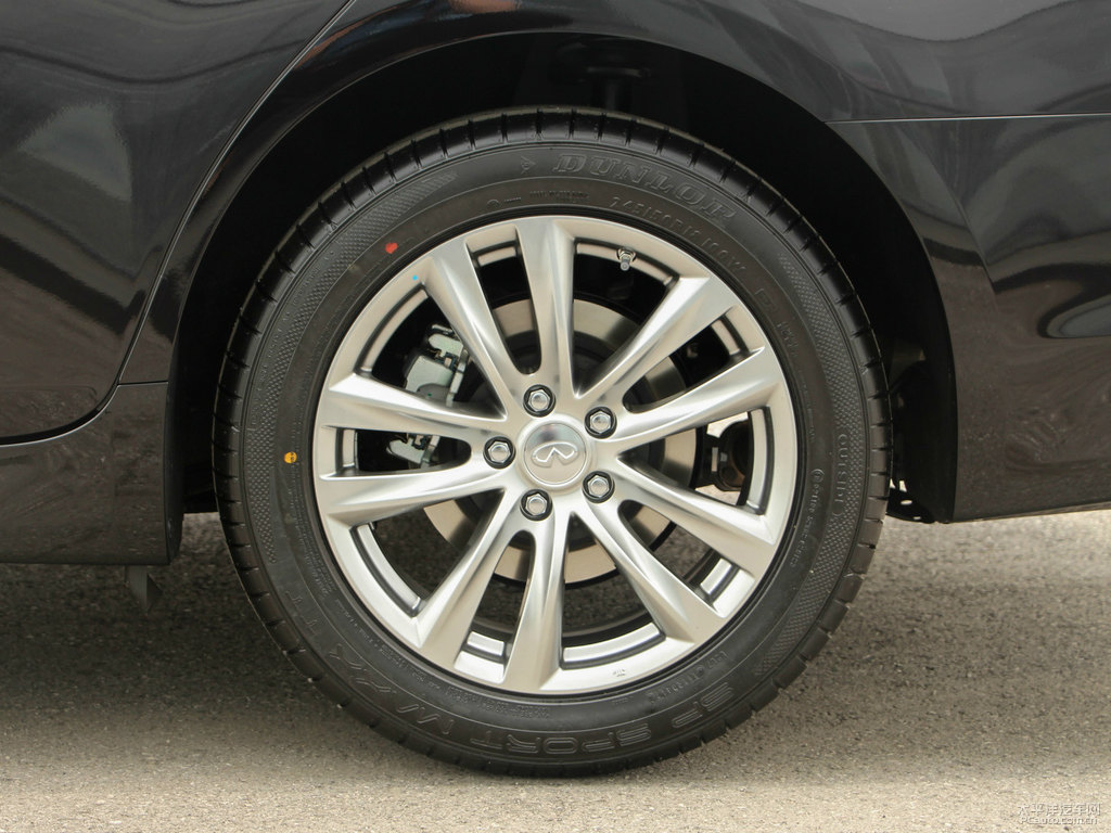 琉璃黑英菲尼迪Q70L車(chē)身外觀圖片