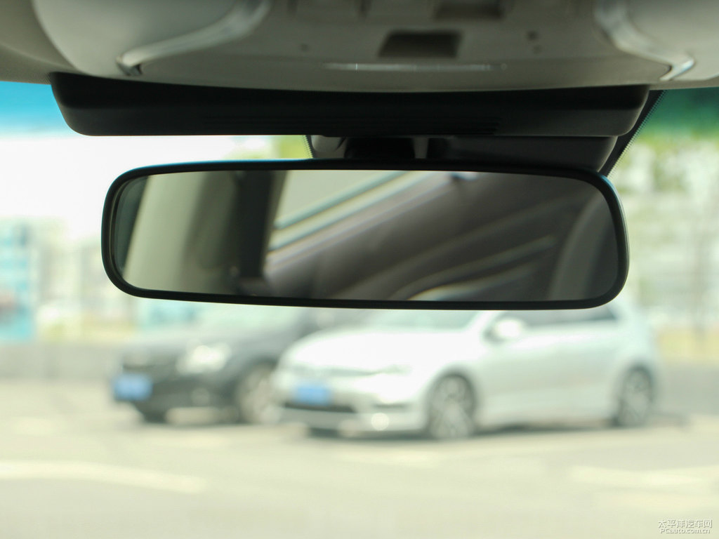 琉璃黑英菲尼迪Q70L車廂內(nèi)飾圖片