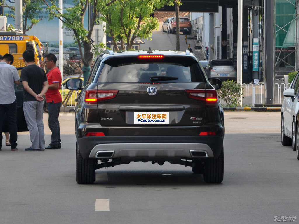 金縷棕長(zhǎng)安CS55整車外觀外觀圖片