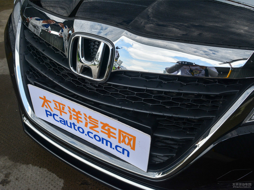 奧夫特黑凌派車頭外觀圖片