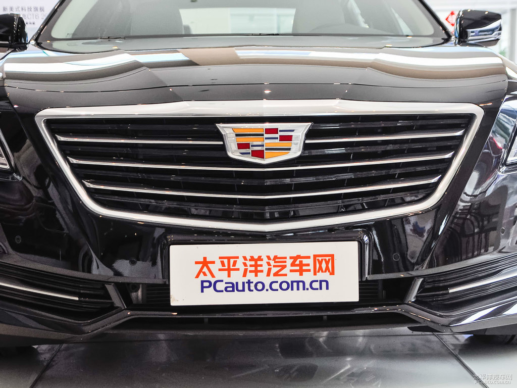 曜黑凱迪拉克CT6車頭外觀圖片