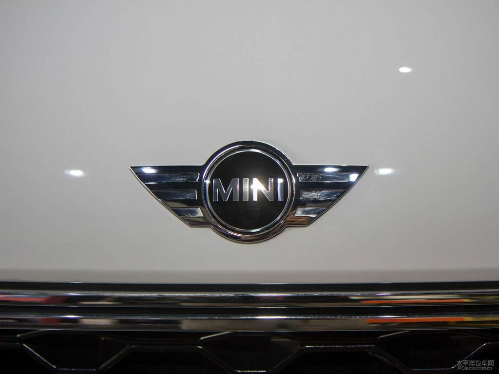 ɫMINI COUNTRYMAN܇^^DƬ