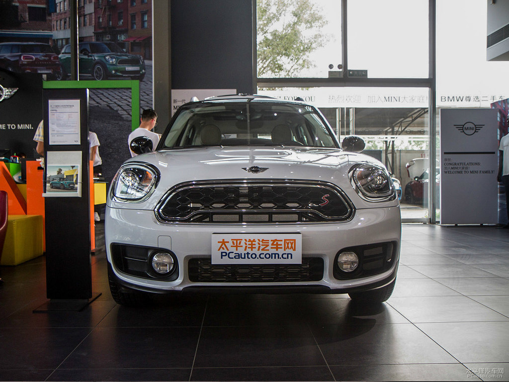 ɫMINI COUNTRYMAN܇^^DƬ