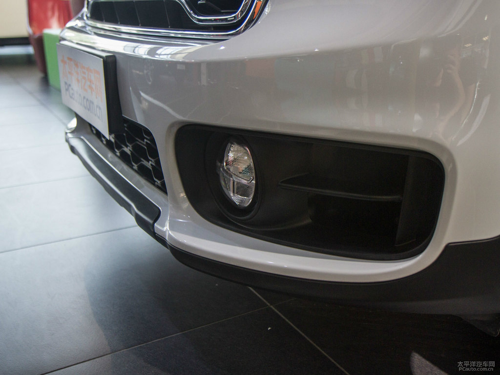 ɫMINI COUNTRYMAN܇^^DƬ