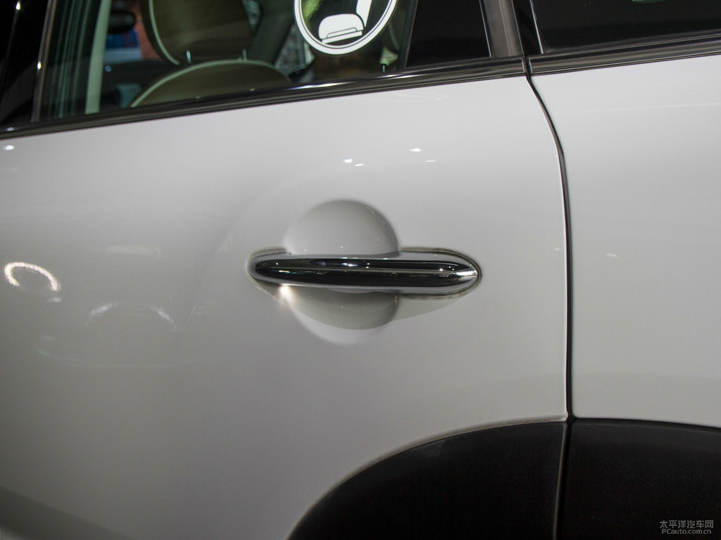 ɫMINI COUNTRYMAN܇^DƬ