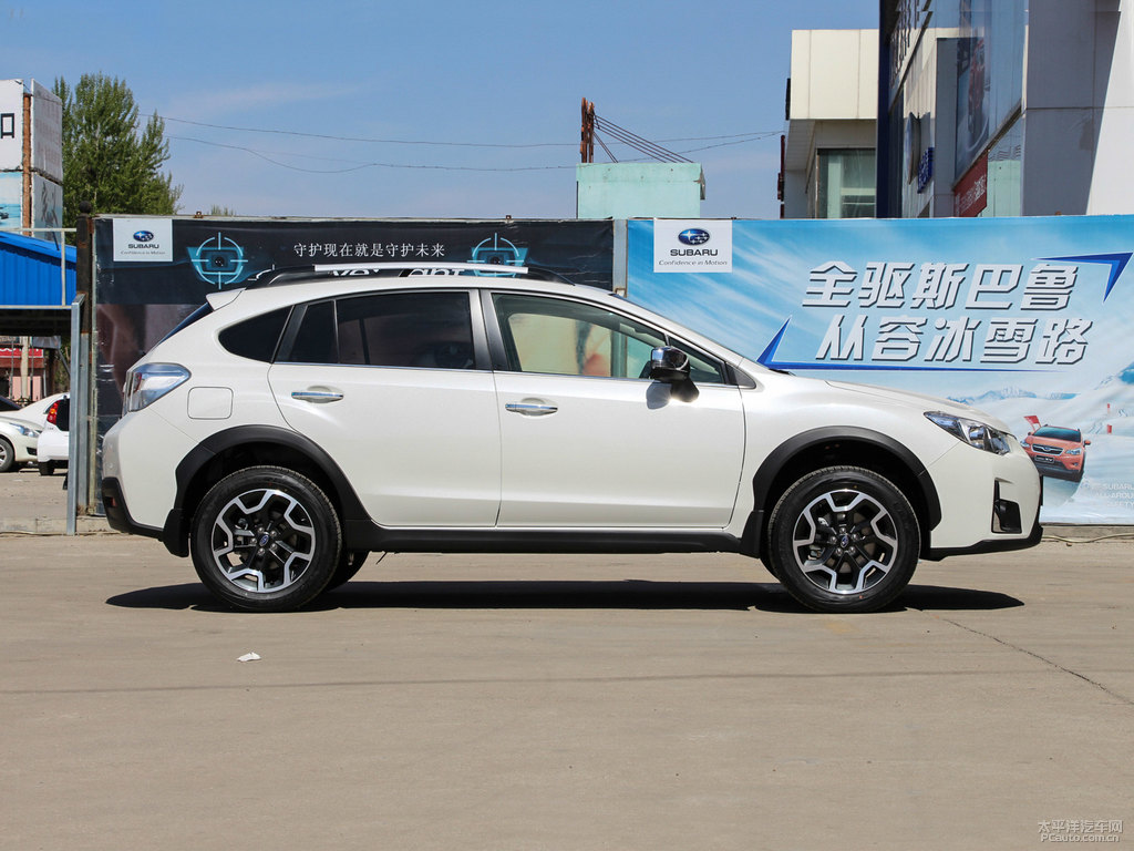 水晶珠光白斯巴魯XV整車外觀外觀圖片