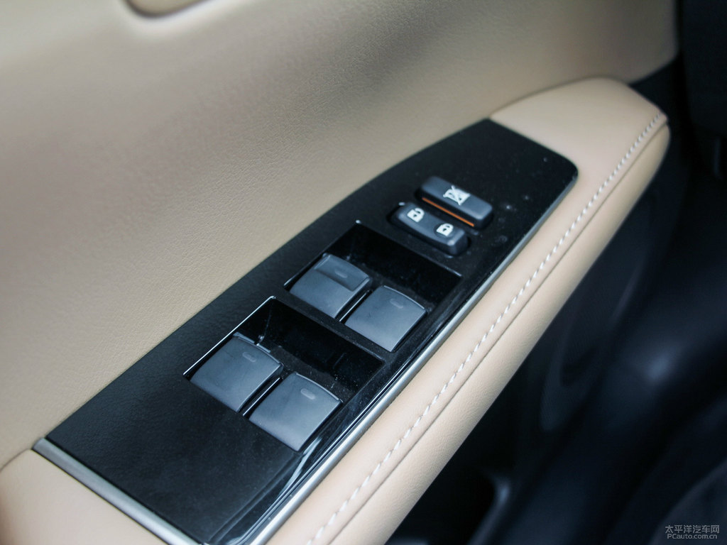 超音速石英白色雷克薩斯ES車廂內(nèi)飾圖片