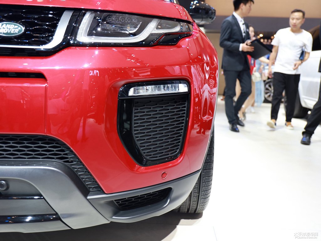 中國紅攬勝極光車頭外觀圖片
