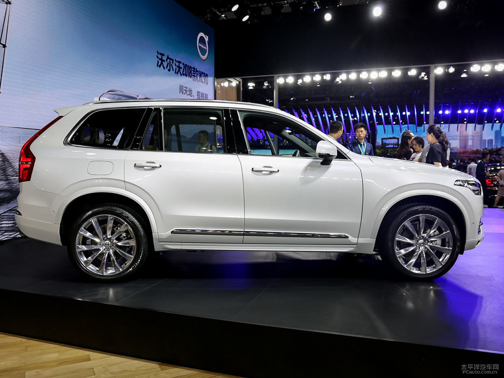 水晶白沃爾沃XC90新能源外觀圖片