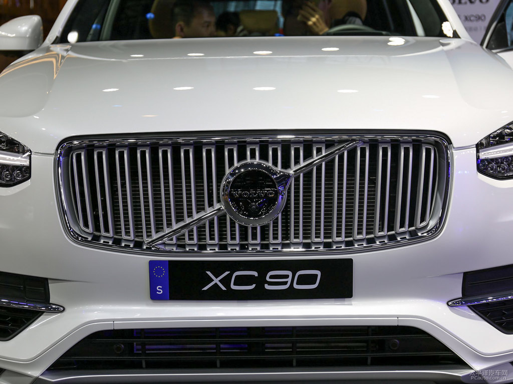 水晶白沃爾沃XC90新能源車頭外觀圖片