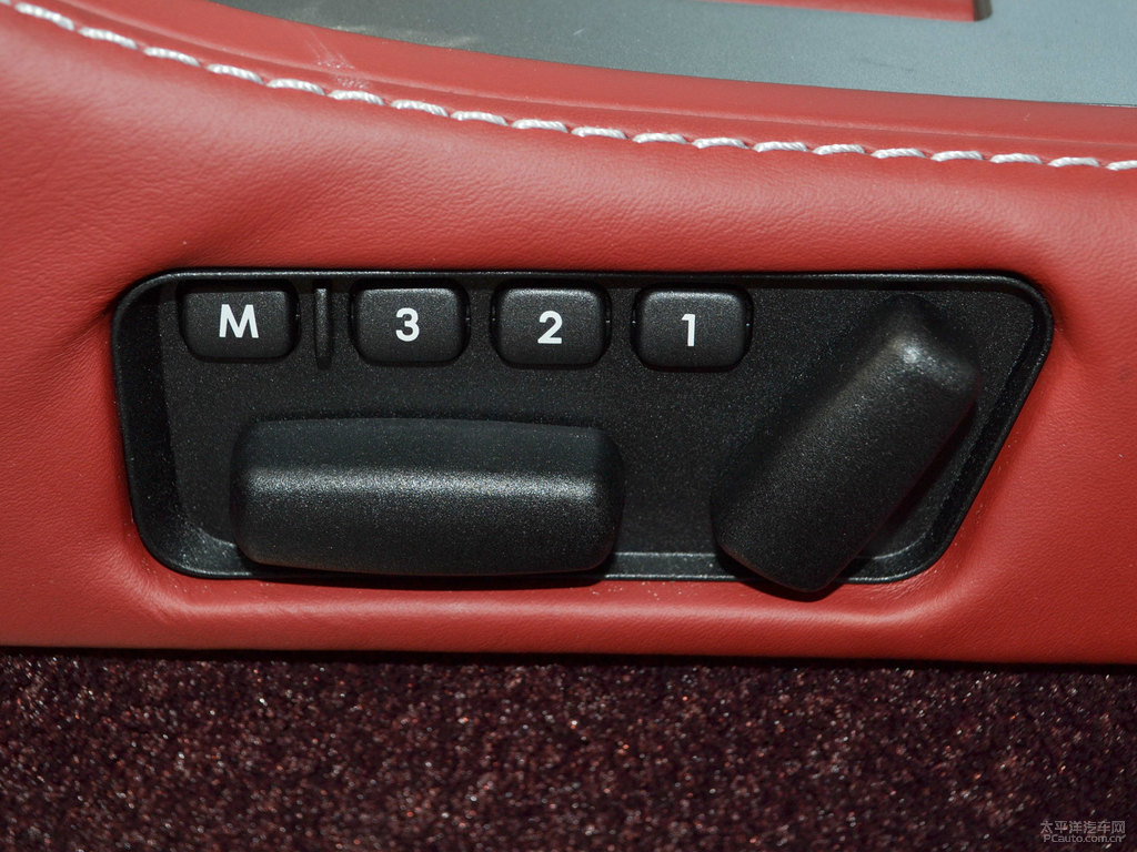 WyV8 Vantage΃(ni)DƬ