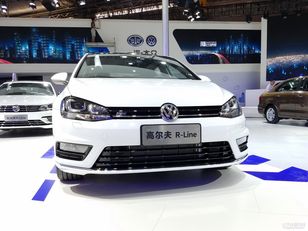 高爾夫整車(chē)外觀外觀圖片