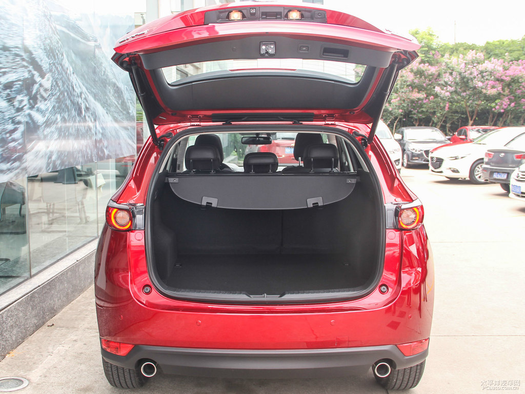 魂動(dòng)紅馬自達(dá)CX-5后備廂空間圖片