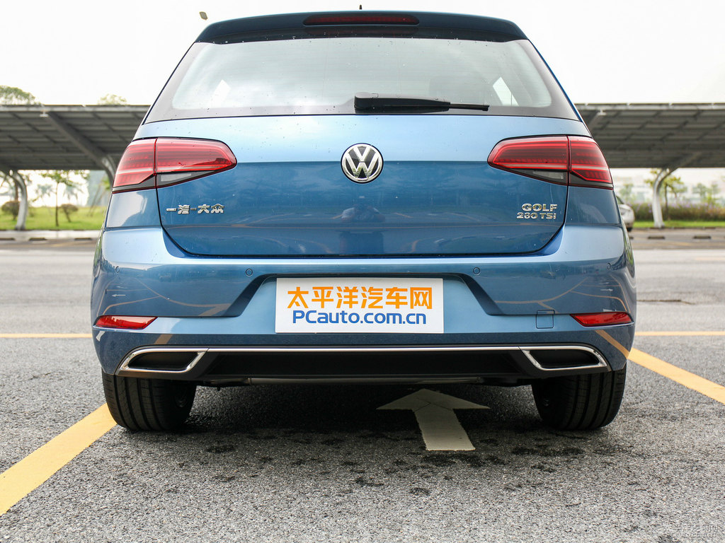 太平洋藍(lán)高爾夫車尾外觀圖片