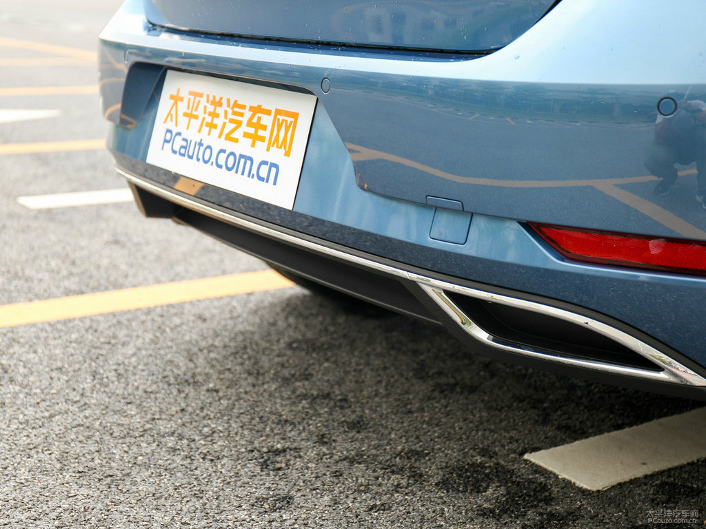 太平洋藍(lán)高爾夫車尾外觀圖片
