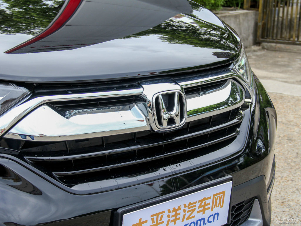 彩晶黑本田CR-V車頭外觀圖片