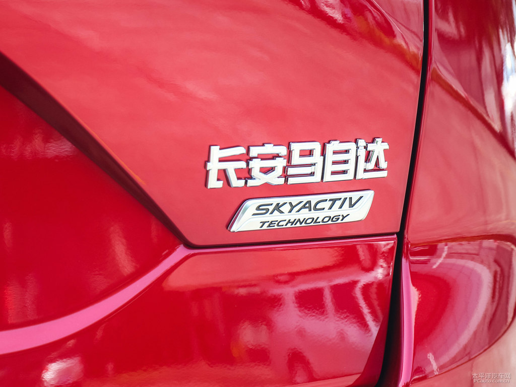 魂動(dòng)紅馬自達(dá)CX-5車尾外觀圖片