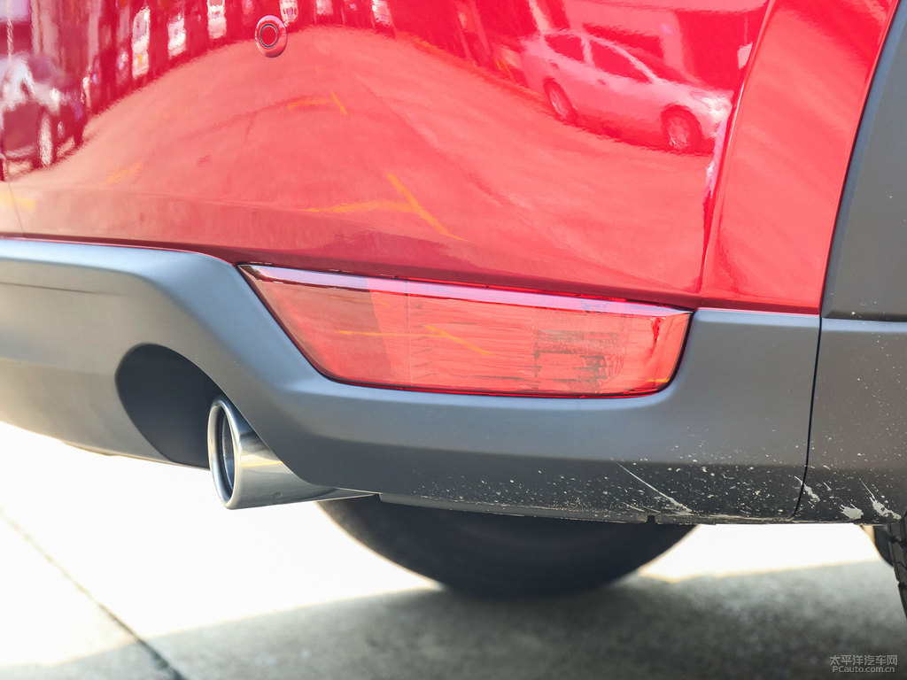 魂動(dòng)紅馬自達(dá)CX-5車(chē)尾外觀(guān)圖片