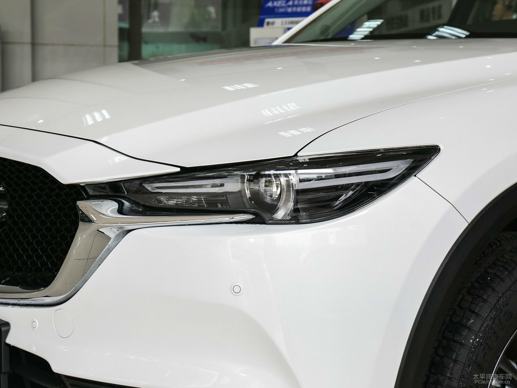 珠光白馬自達(dá)CX-5車(chē)頭外觀圖片