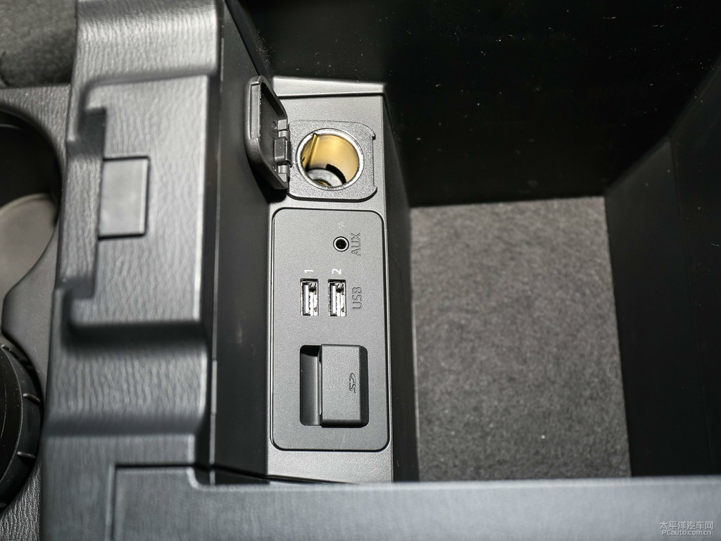 珠光白馬自達(dá)CX-5中控內(nèi)飾圖片