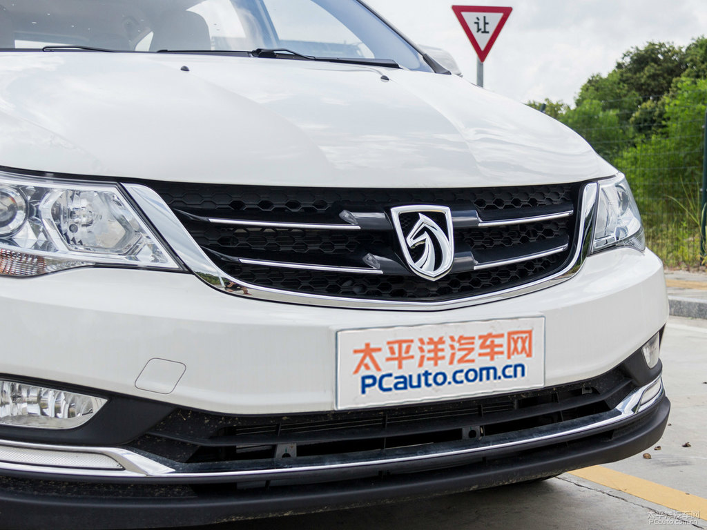 糖果白寶駿730車頭外觀圖片