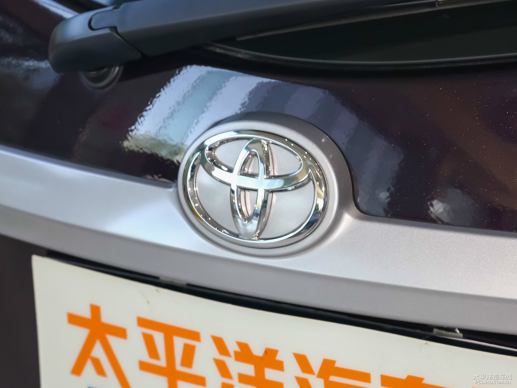 檀香紫威馳FS車尾外觀圖片