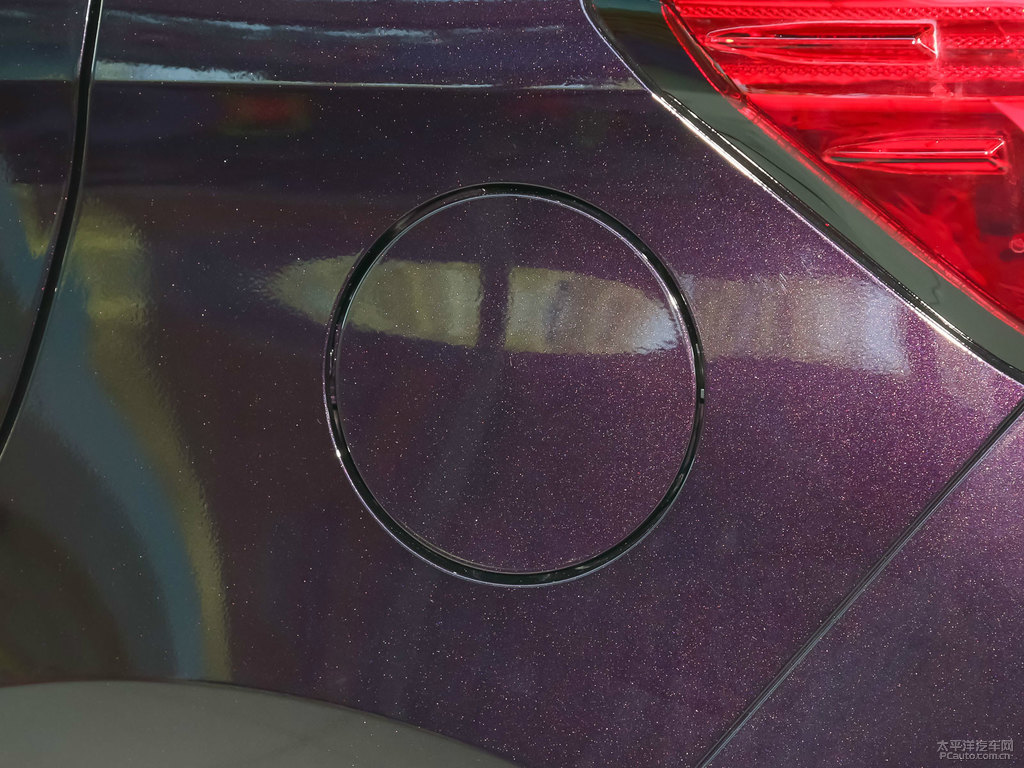 檀香紫威馳FS車身外觀圖片