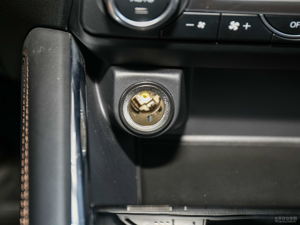 鉑鋼灰馬自達(dá)CX-5中控內(nèi)飾圖片