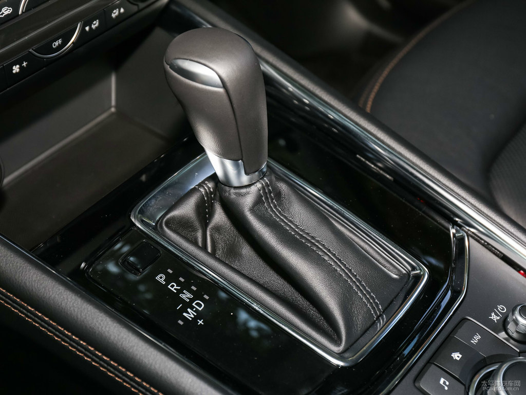 鉑鋼灰馬自達(dá)CX-5中控內(nèi)飾圖片