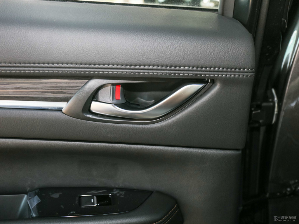 鉑鋼灰馬自達(dá)CX-5車廂內(nèi)飾圖片