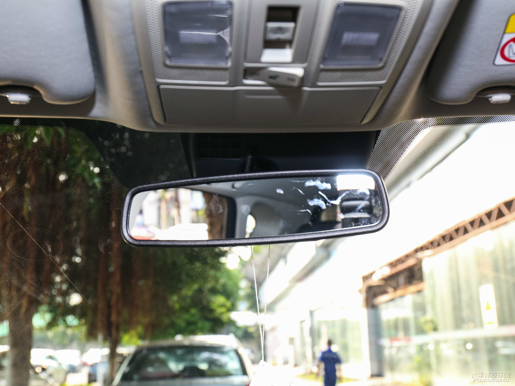 鉑鋼灰馬自達(dá)CX-5車(chē)廂內(nèi)飾圖片
