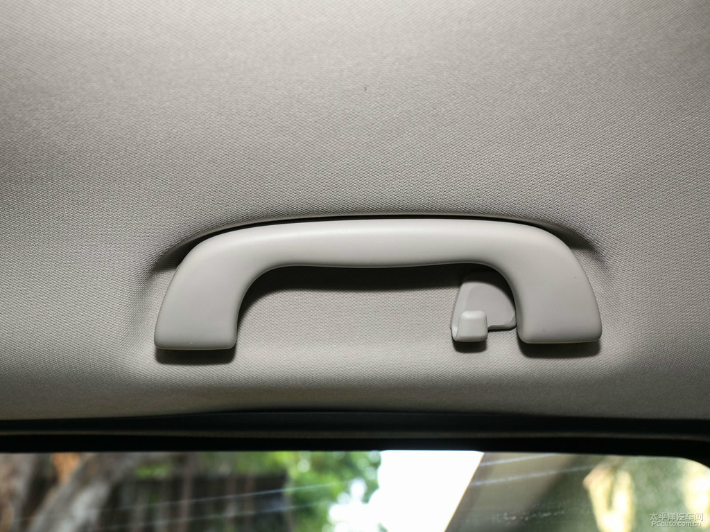 鉑鋼灰馬自達(dá)CX-5車廂內(nèi)飾圖片