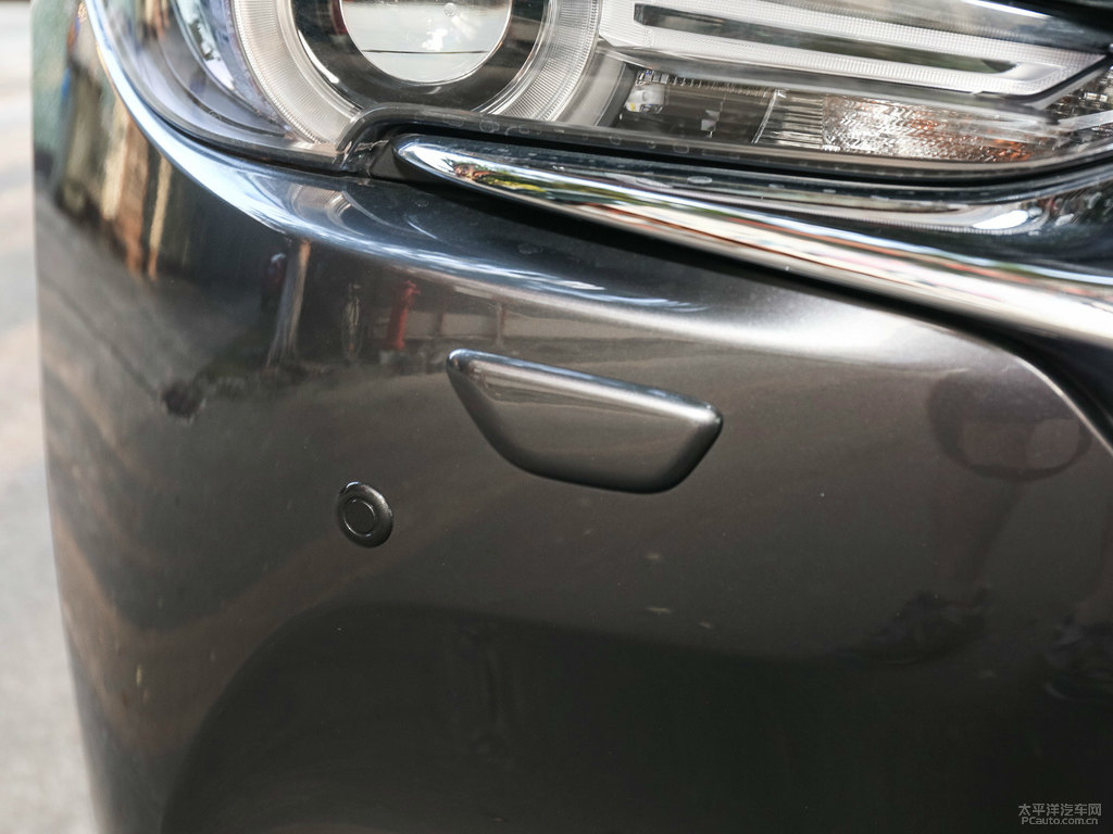 鉑鋼灰馬自達(dá)CX-5車(chē)頭外觀(guān)圖片