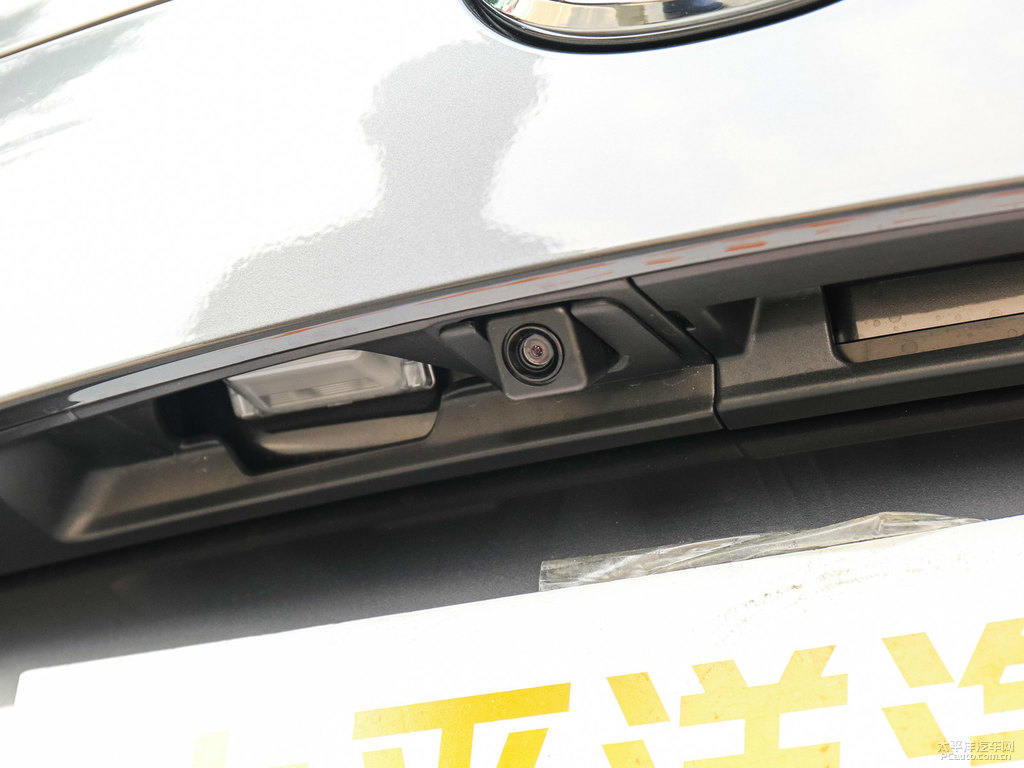 鉑鋼灰馬自達(dá)CX-5車(chē)尾外觀(guān)圖片