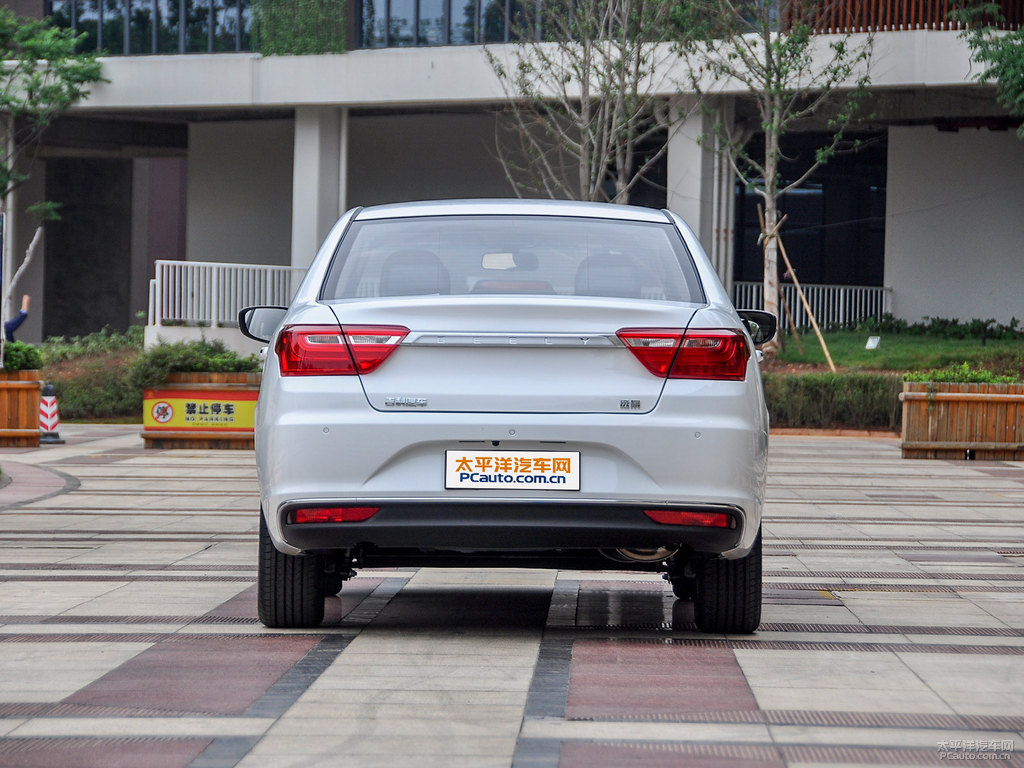 冰晶白遠(yuǎn)景整車外觀外觀圖片