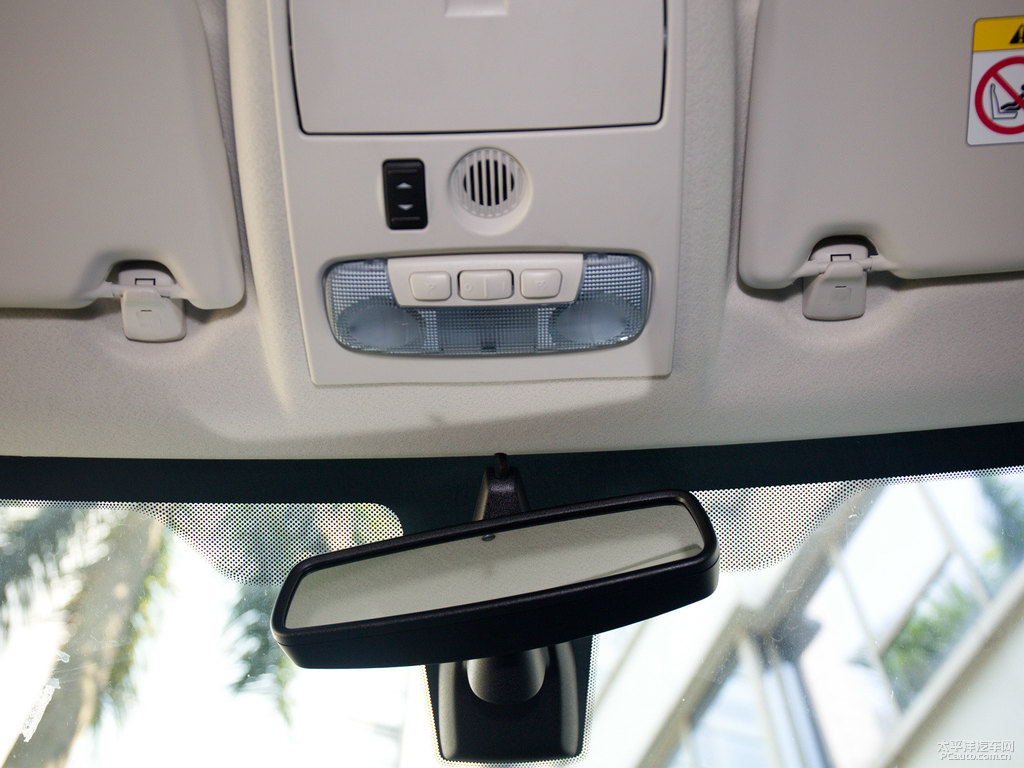 喜馬拉雅白翼搏車廂內(nèi)飾圖片