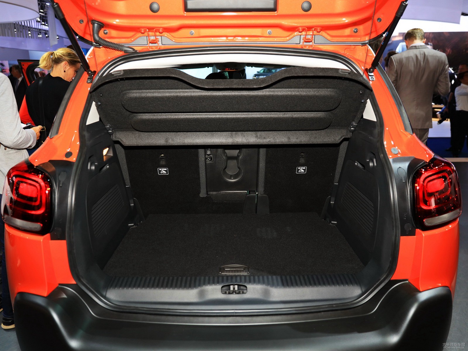雪鐵龍C3 AIRCROSS(海外)空間高清大圖