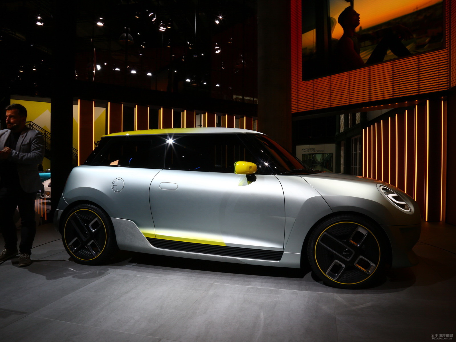 MINI ELECTRIC外觀高清大圖
