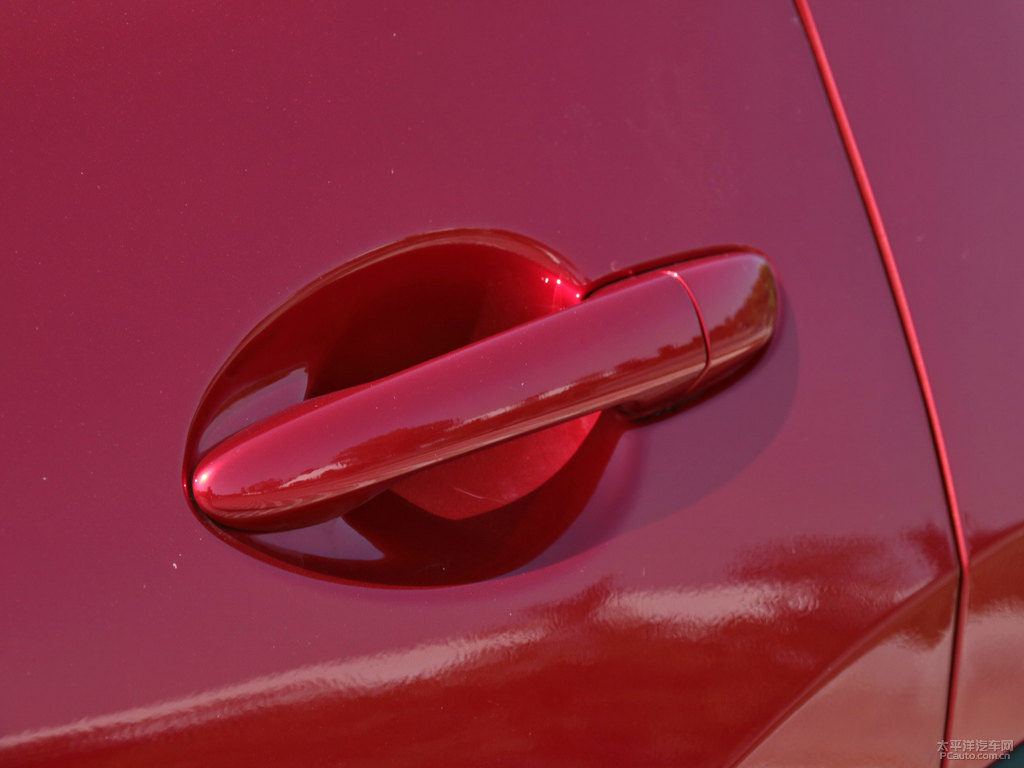 魂動(dòng)紅馬自達(dá)CX-5車身外觀圖片