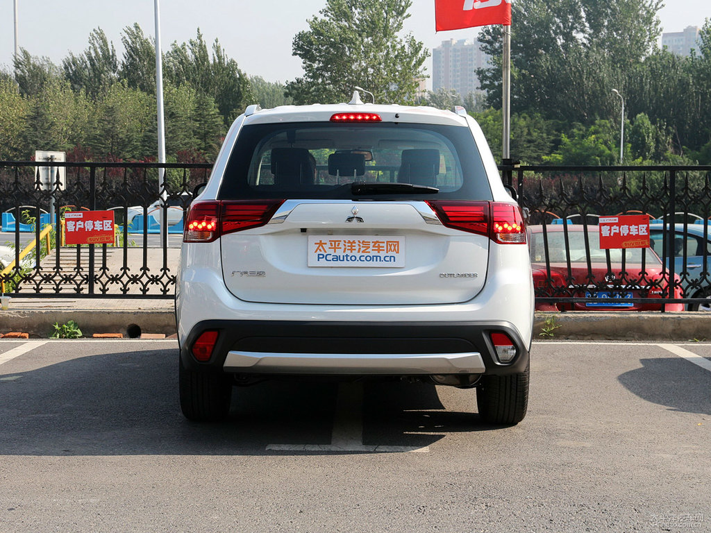 珍珠白歐藍(lán)德整車外觀外觀圖片
