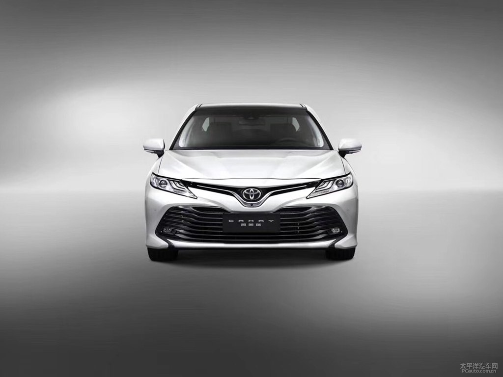 鉑金珍珠白凱美瑞整車外觀外觀圖片