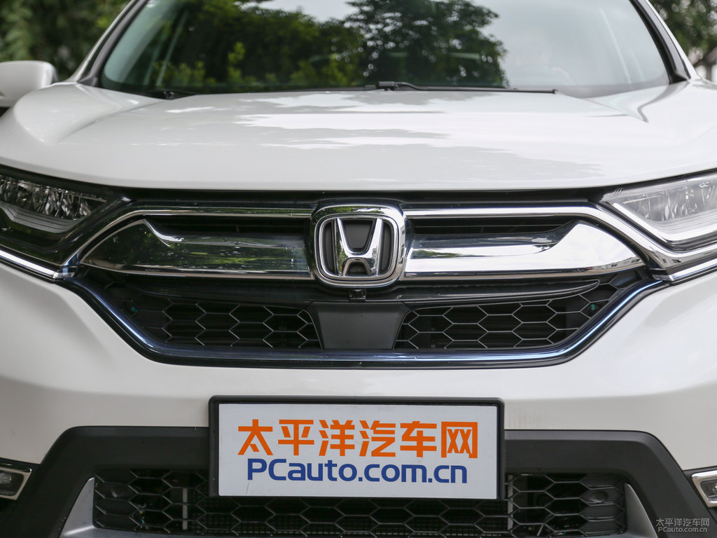 珍珠白本田CR-V車頭外觀圖片