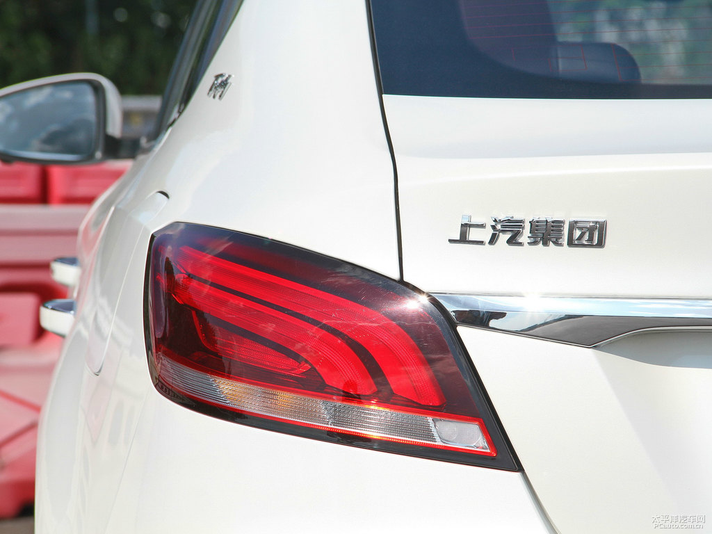 珠光白MG6車尾外觀圖片