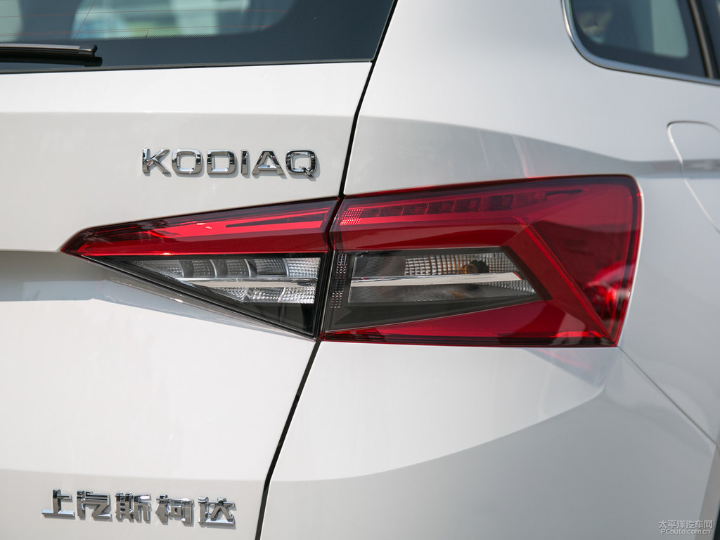 冰雪白柯迪亞克車尾外觀圖片